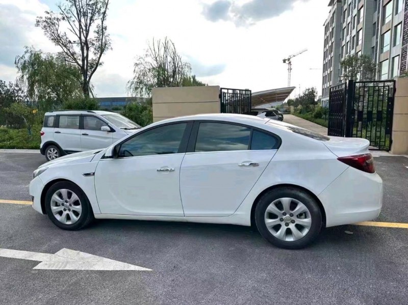 东营15年别克君威7