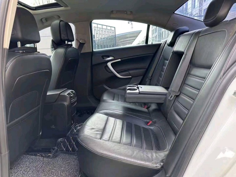 东营15年别克君威8