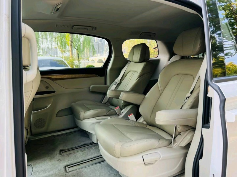 聊城19年别克GL86