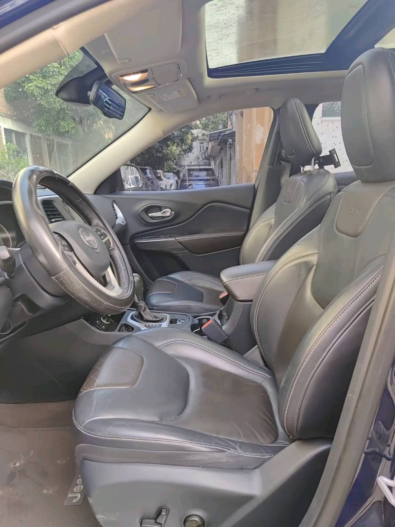 广州17年Jeep自由光4