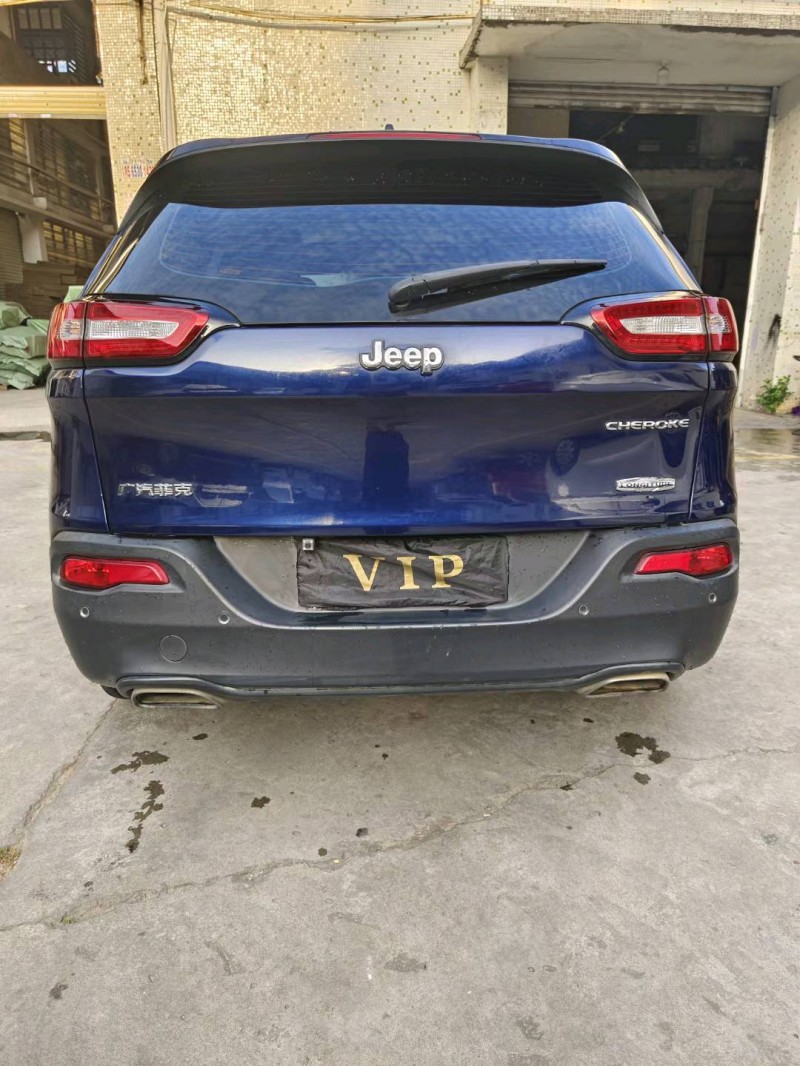 广州17年Jeep自由光8