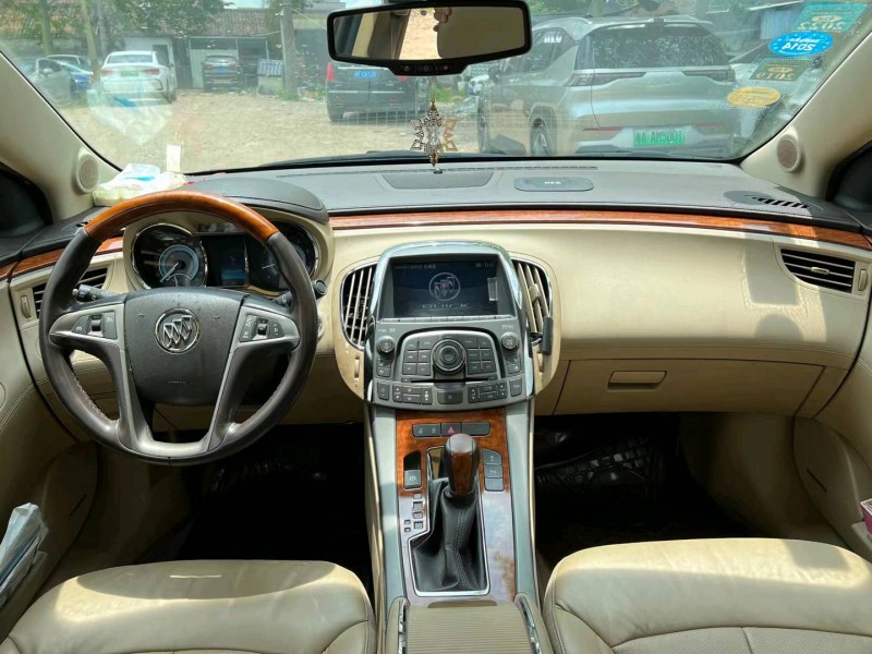 广州11年别克君越5