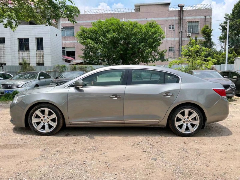 广州11年别克君越7