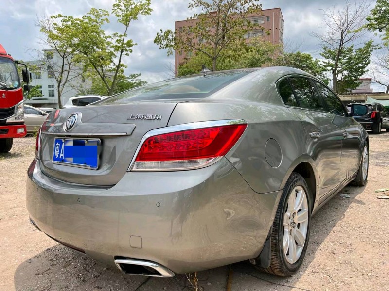 广州11年别克君越8