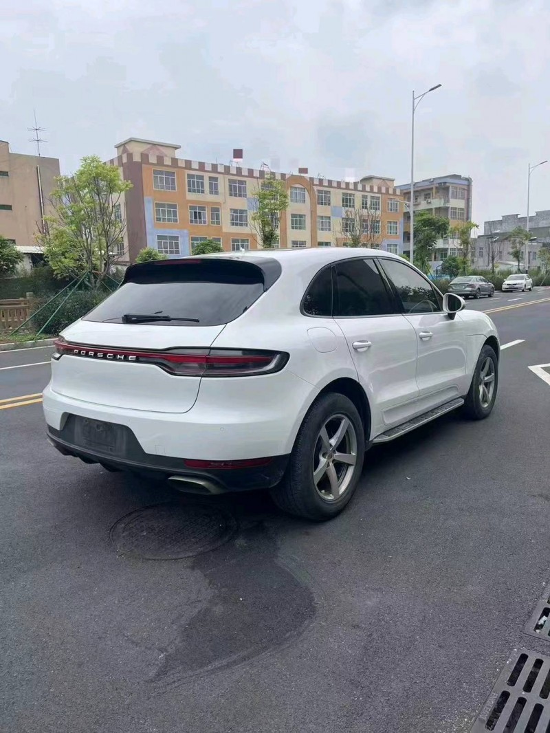 东莞16年保时捷Macan7