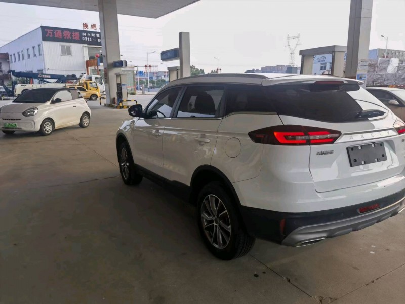 保定21年吉利博越3