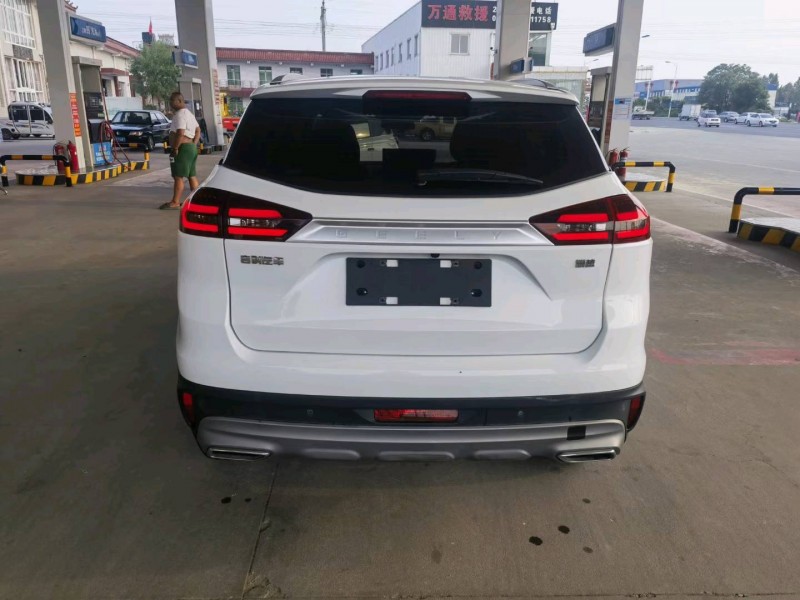 保定21年吉利博越9