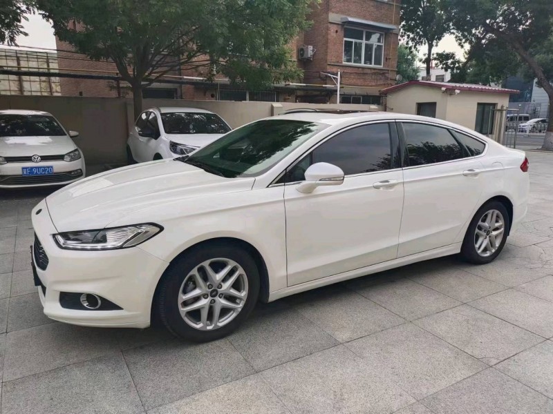 保定16年福特蒙迪欧2