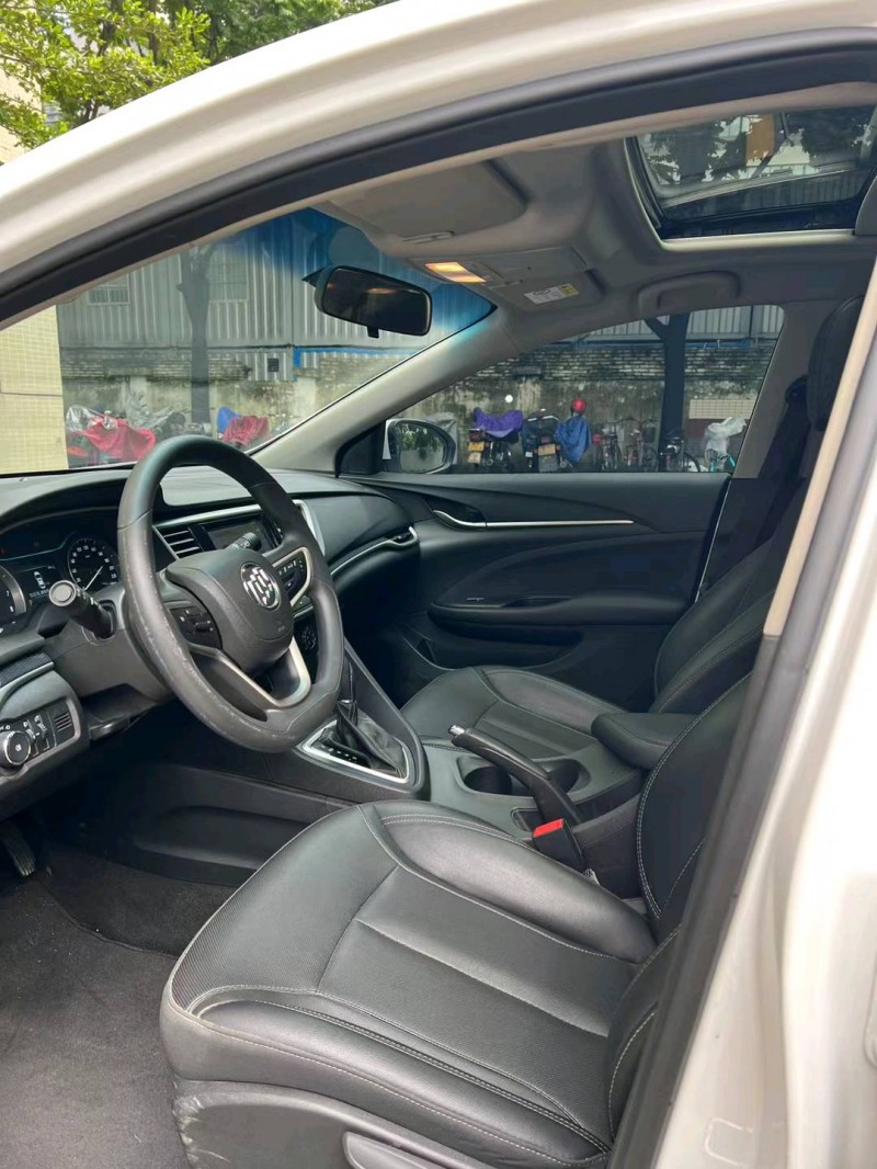 珠海21年别克英朗4