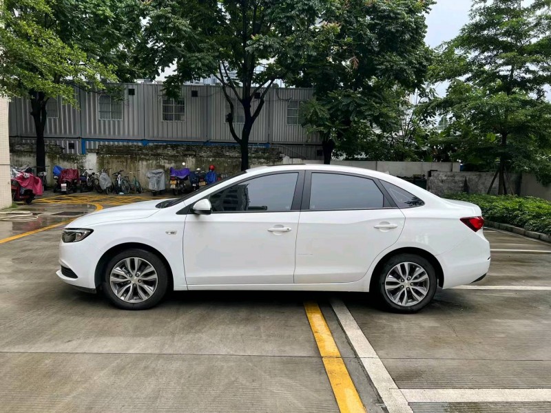 珠海21年别克英朗9