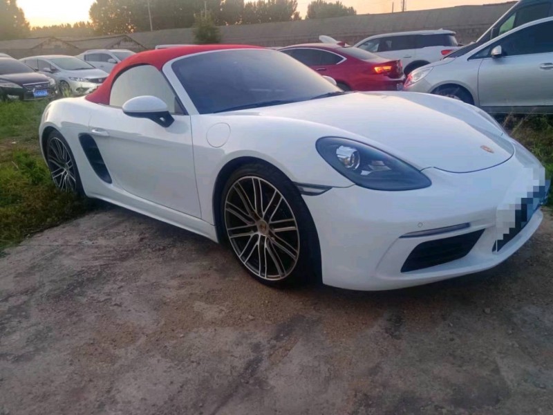 济南19年保时捷7182