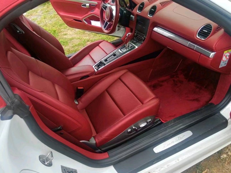 济南19年保时捷7183