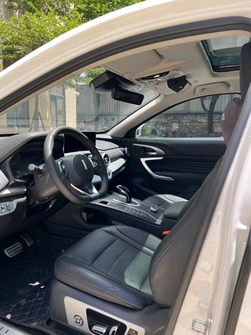 珠海20年長城汽車WEY VV74