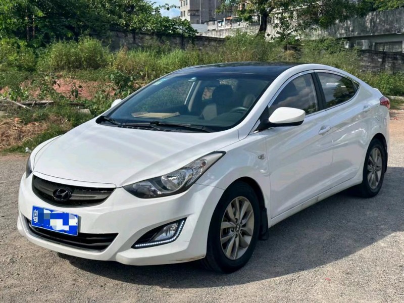 珠海15年现代朗动4