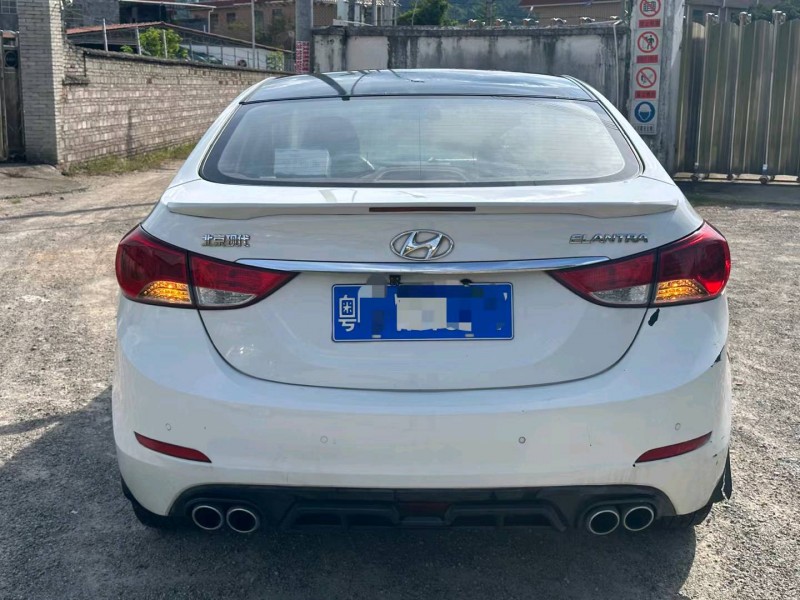 珠海15年现代朗动5