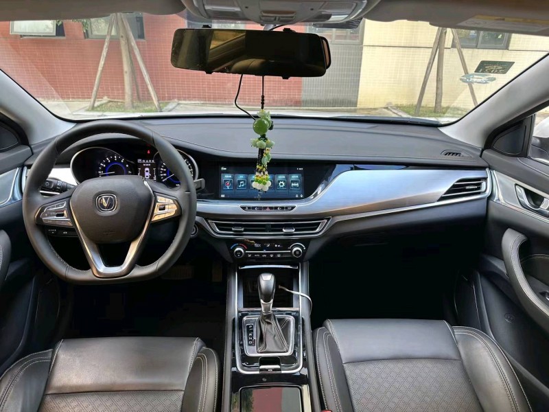珠海19年長安汽車逸動6