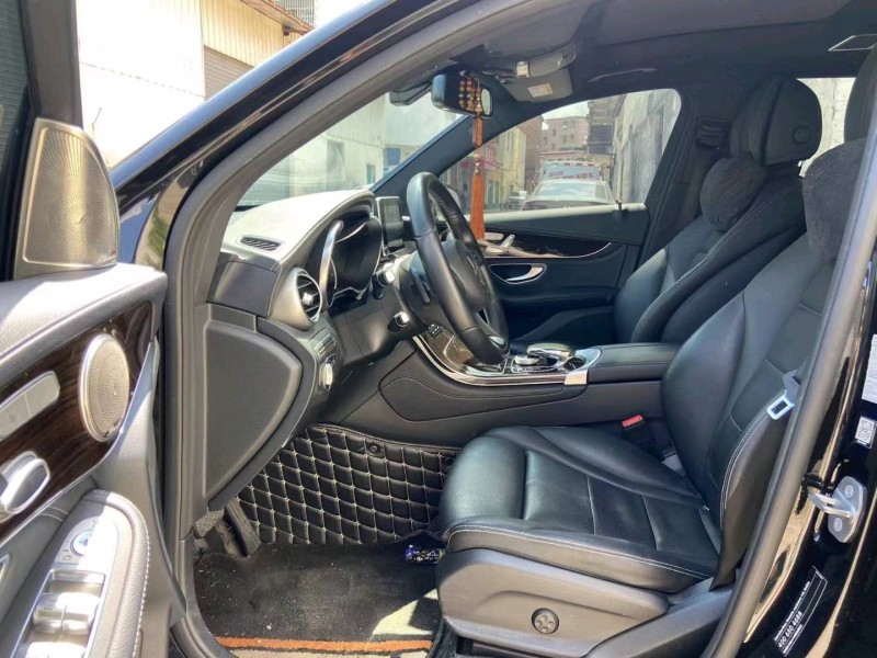 广州19年奔驰GLC4