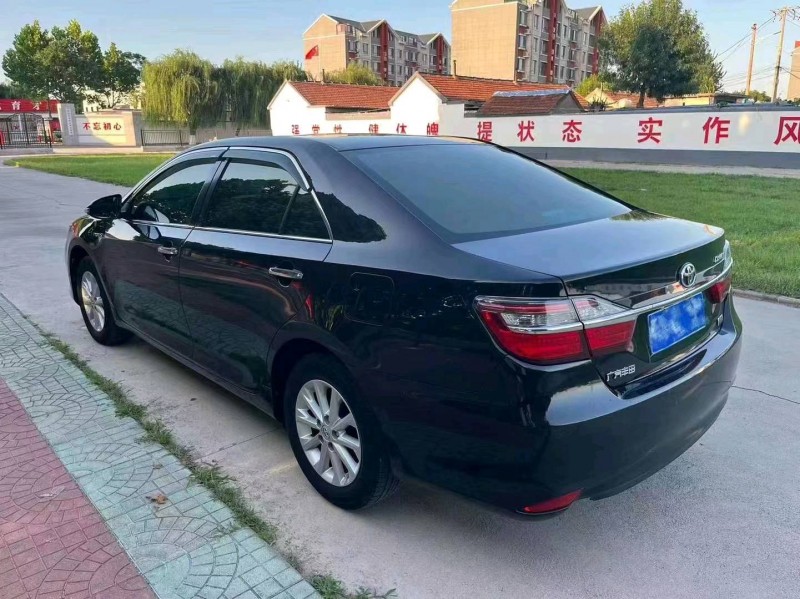 济南17年丰田凯美瑞3