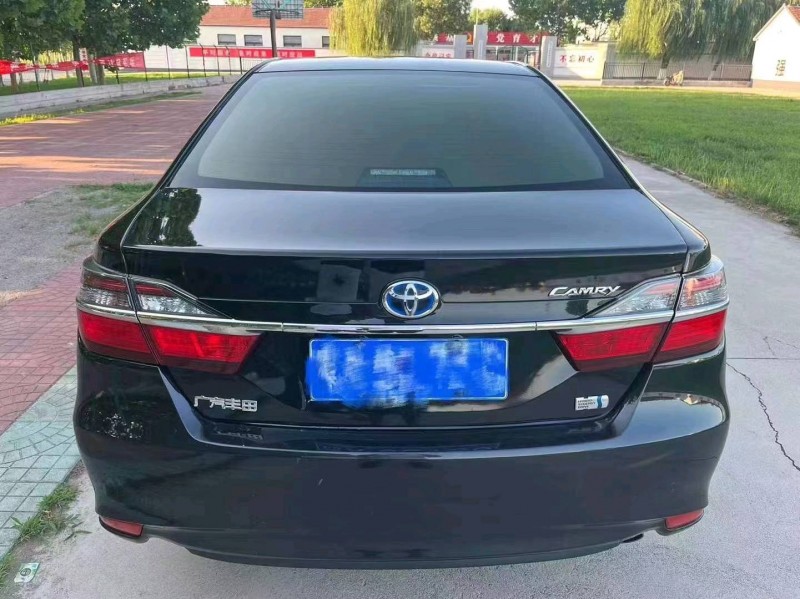 济南17年丰田凯美瑞9