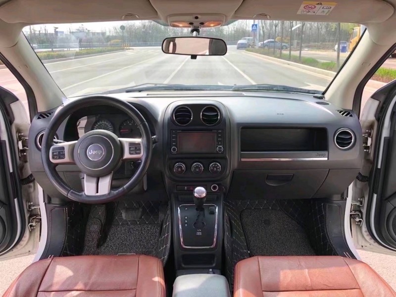 枣庄12年Jeep指南者4