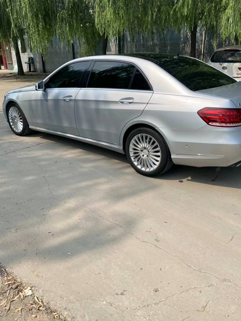 保定15年奔驰E8