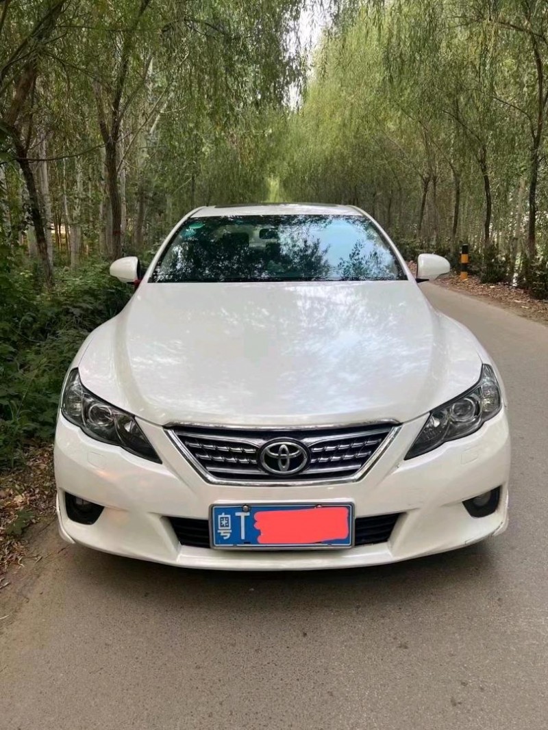 济南13年丰田锐志1