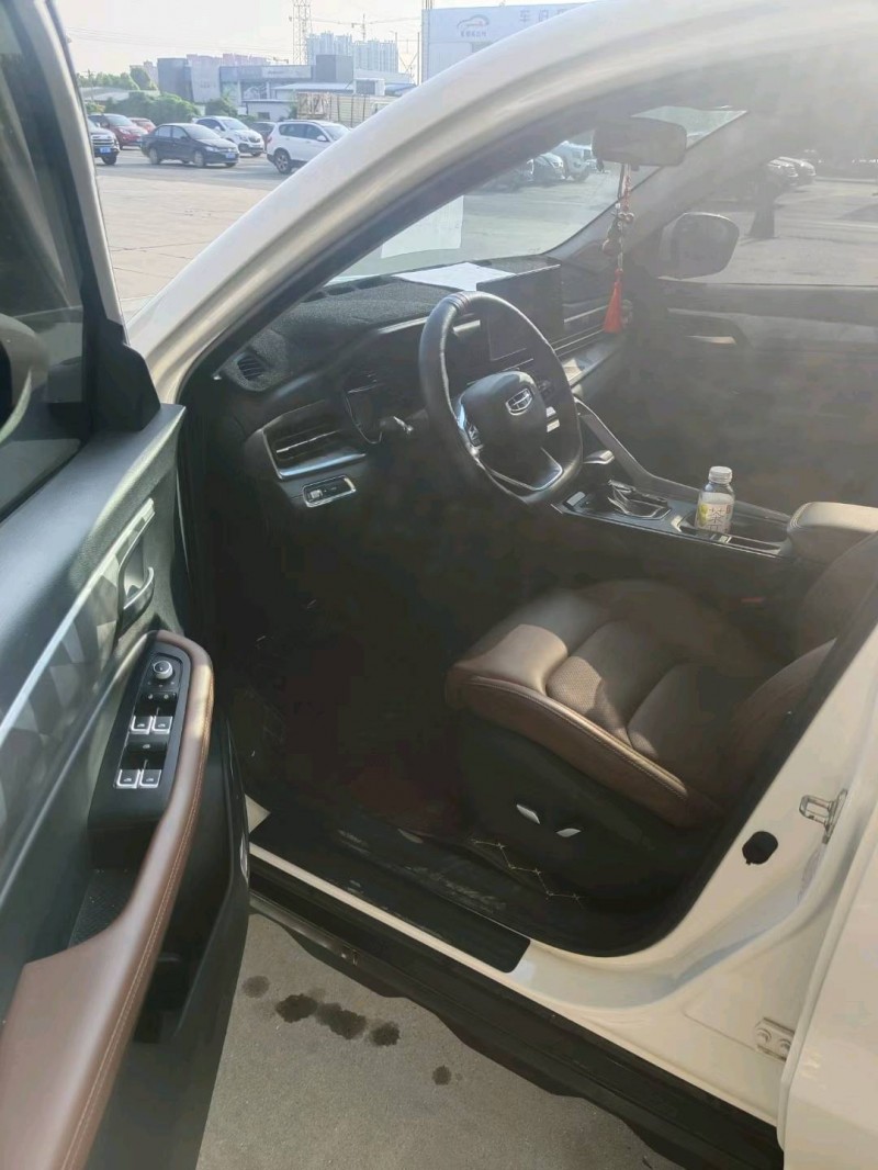 保定21年吉利远景X66