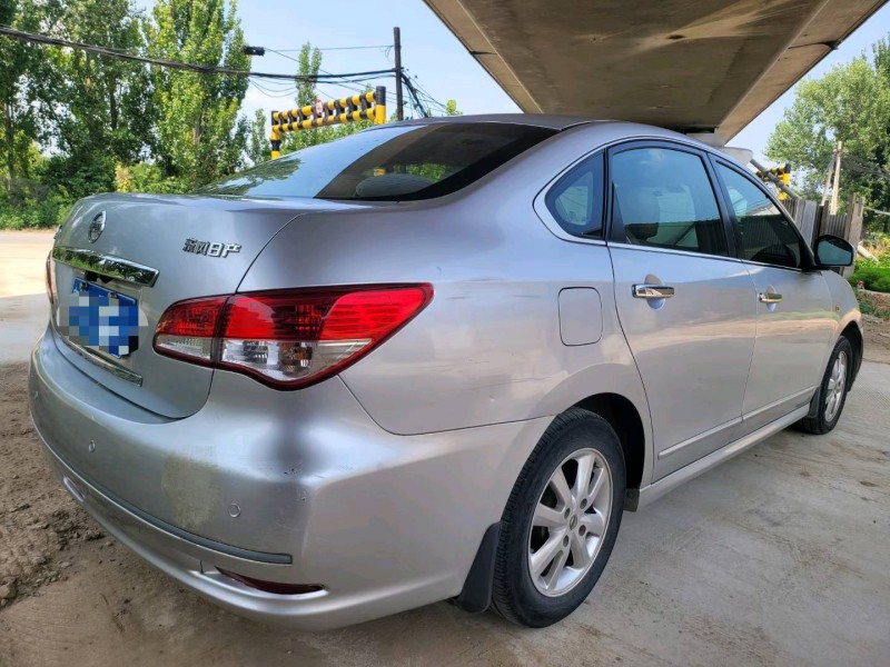 保定14年日产轩逸7