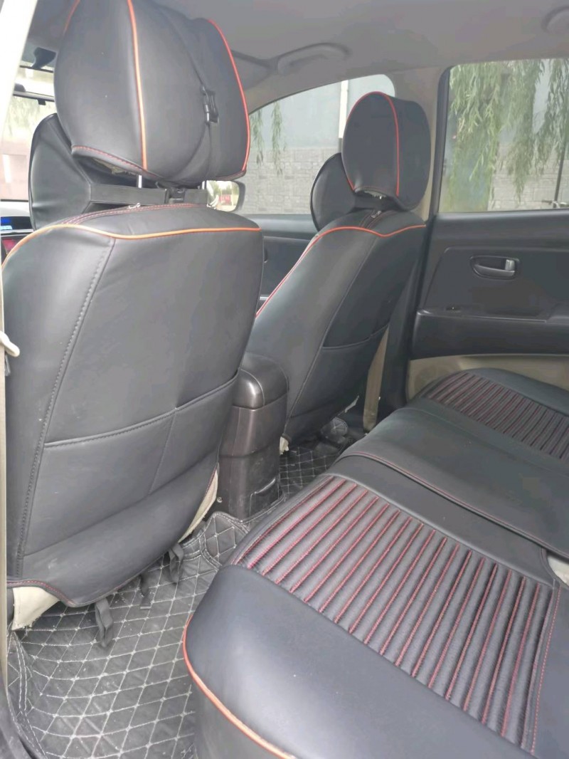 保定13年现代悦动6