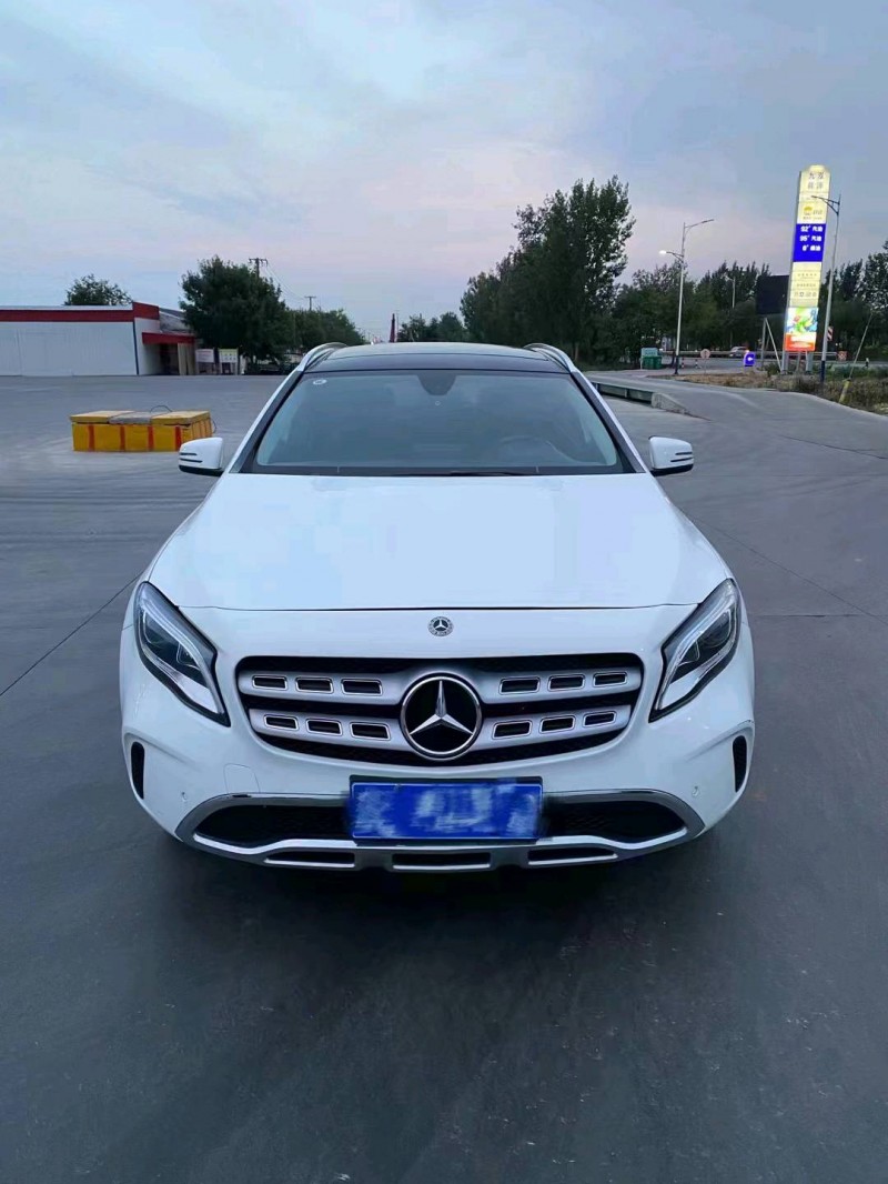 枣庄18年奔驰GLA1