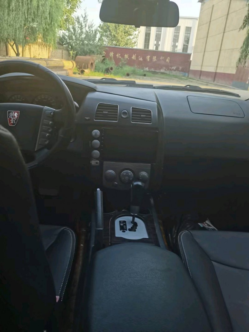 保定12年荣威W56