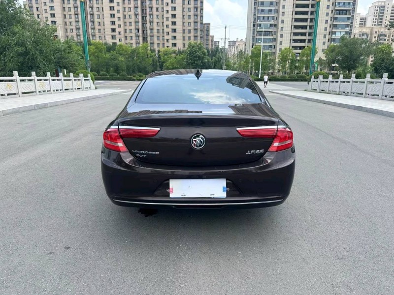 徐州17年别克君越5