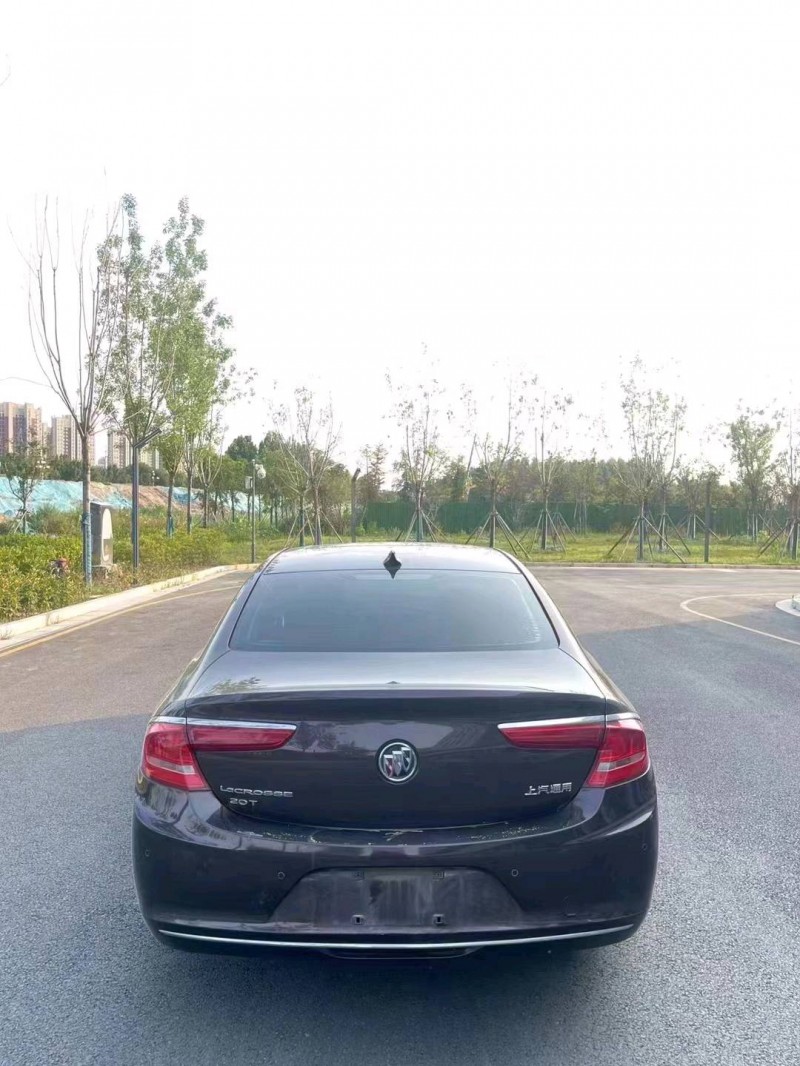 枣庄16年别克君越6