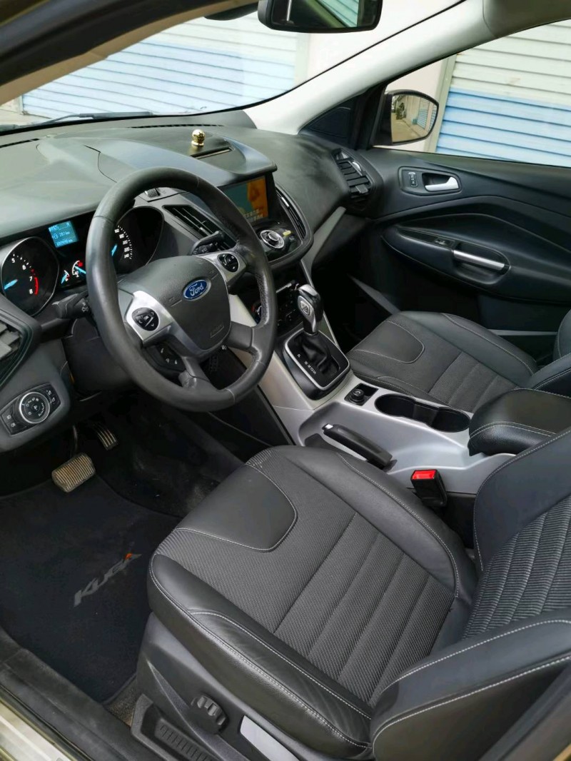 青岛16年福特翼虎6