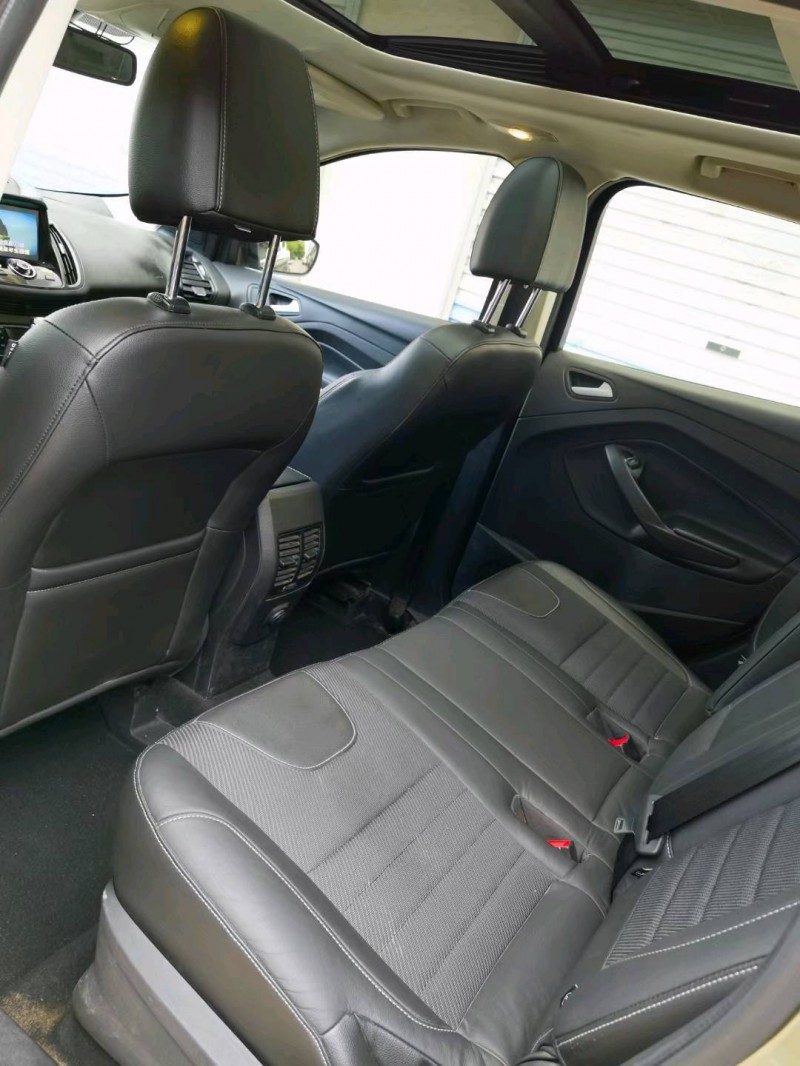 青岛16年福特翼虎9