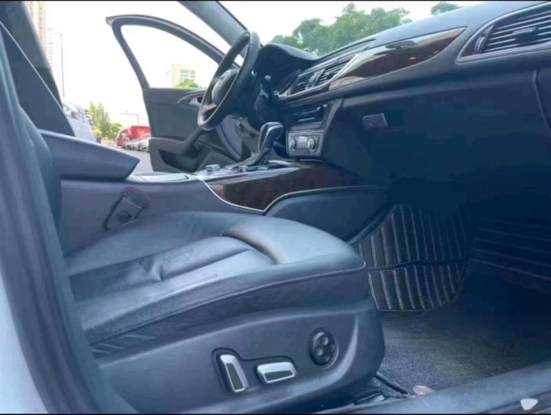 济宁17年奥迪A6L6