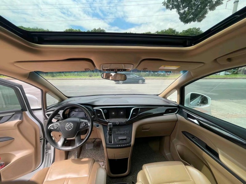 东莞19年别克GL84