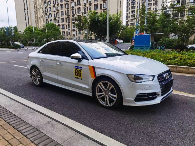 苏州15年奥迪S32