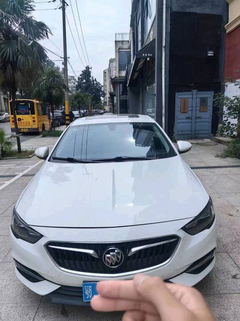 宜昌20年别克君威1