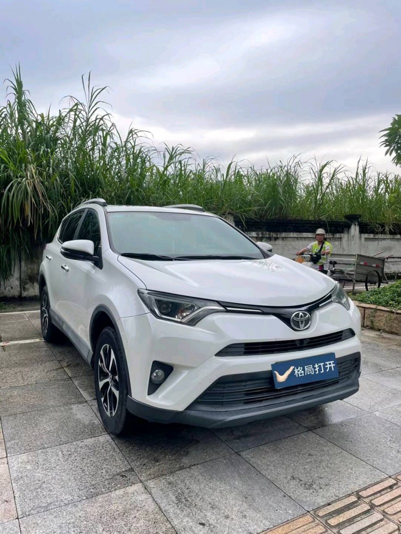 东莞17年丰田RAV4荣放2
