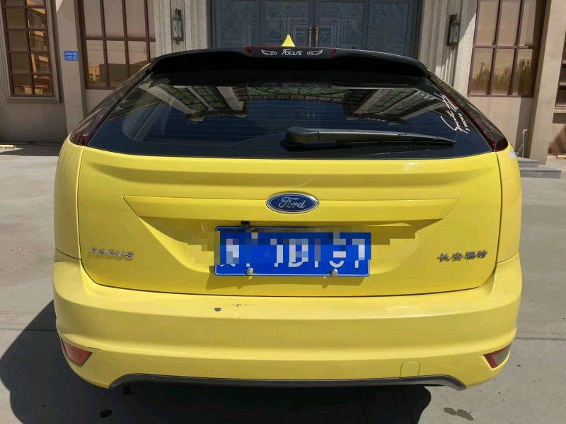 保定14年福特福克斯8