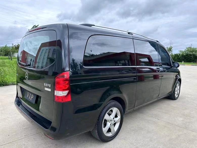 盐城17年奔驰威霆8