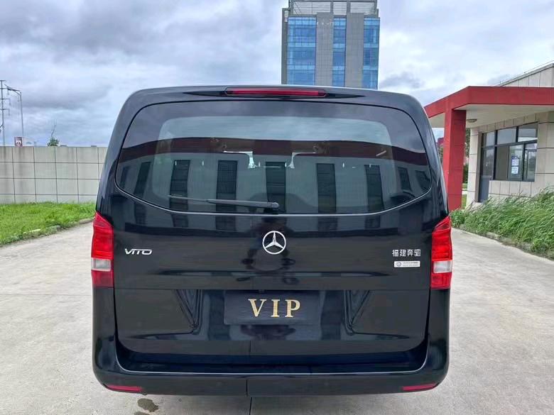 盐城17年奔驰威霆9