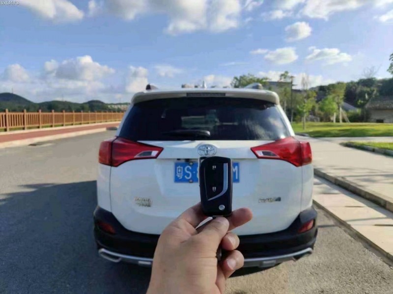 汕头16年丰田RAV4荣放4