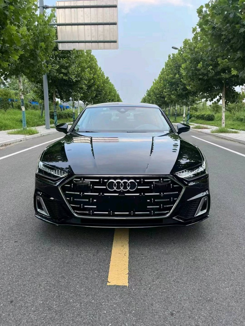 徐州23年奥迪A7L1