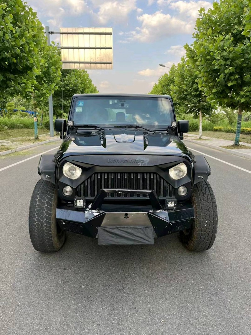 徐州18年Jeep牧马人1