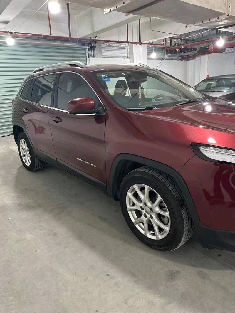 徐州17年Jeep自由光3