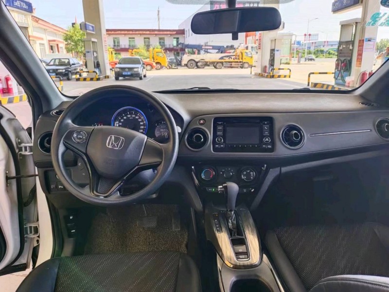 保定17年本田XRV8