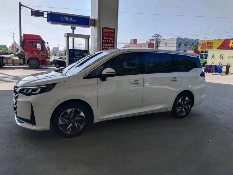 保定21年传祺M62