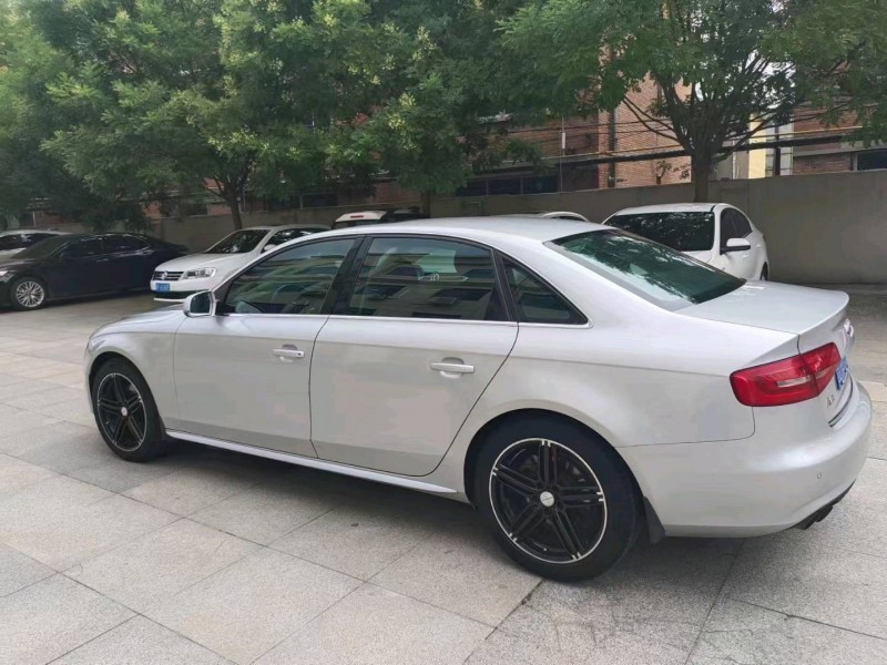 保定14年奥迪A4L5